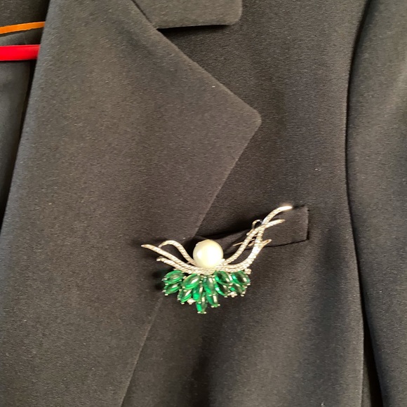 Brooch - Picture 2 of 3